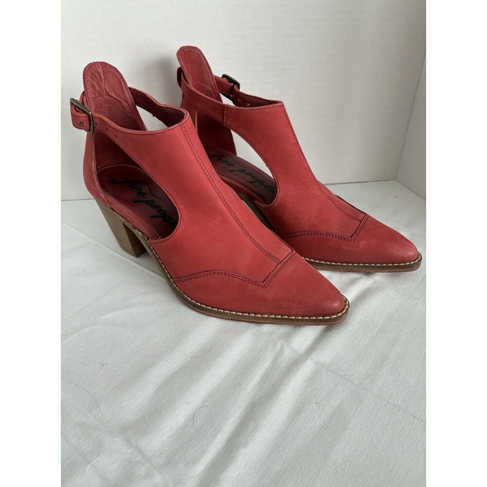 Free People Coyote Crossing Cut Out Boots Heels Shoes in Red Size EU 38/7-7.5